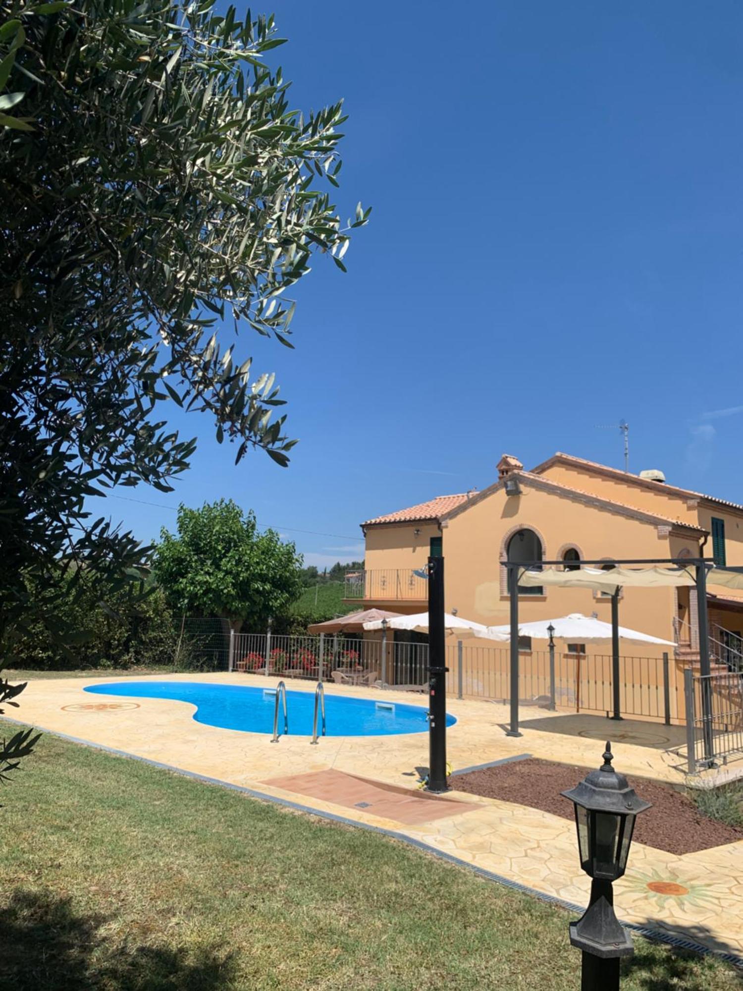 Agriturismo Cerquatonda Montalto delle Marche Luaran gambar